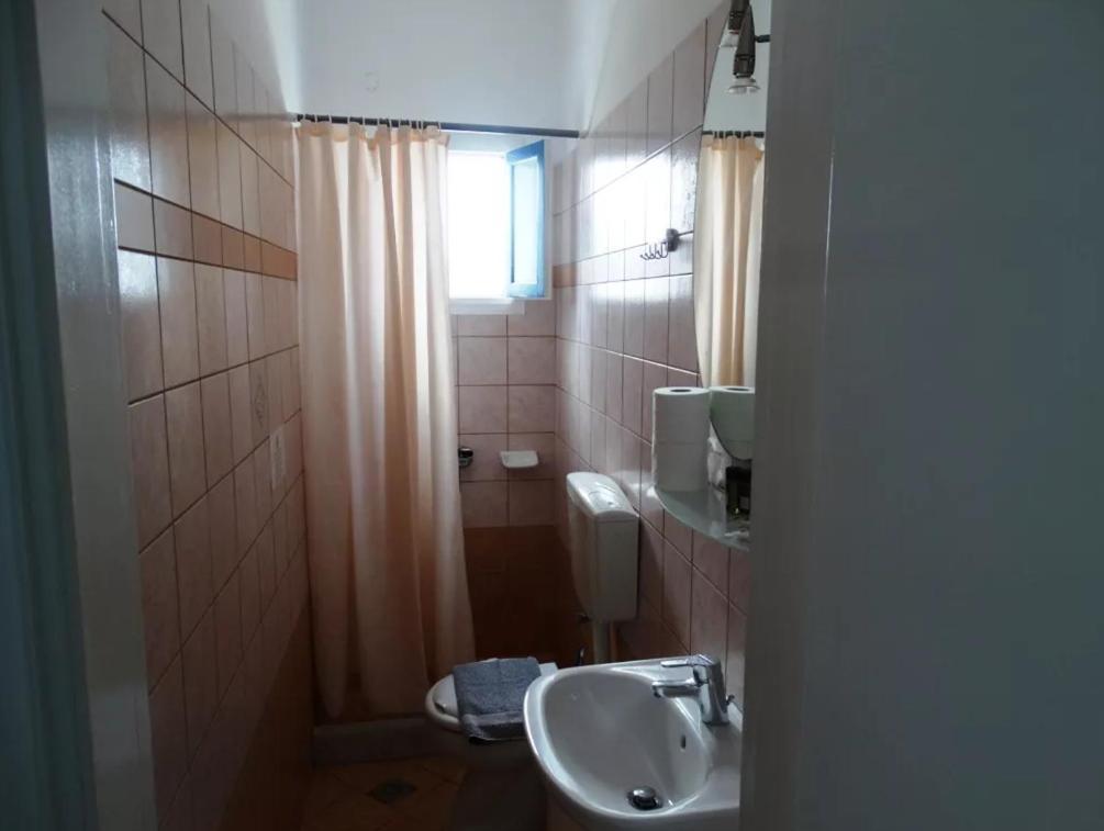 Castelopetra Aparthotel Katapola Ngoại thất bức ảnh