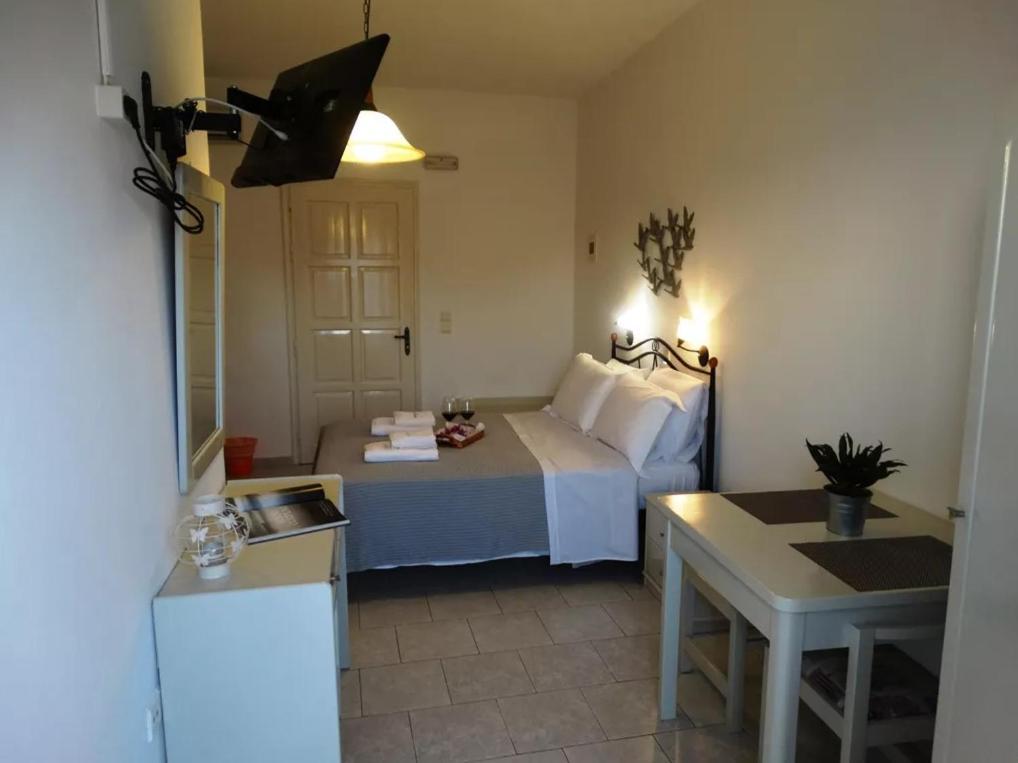 Castelopetra Aparthotel Katapola Ngoại thất bức ảnh
