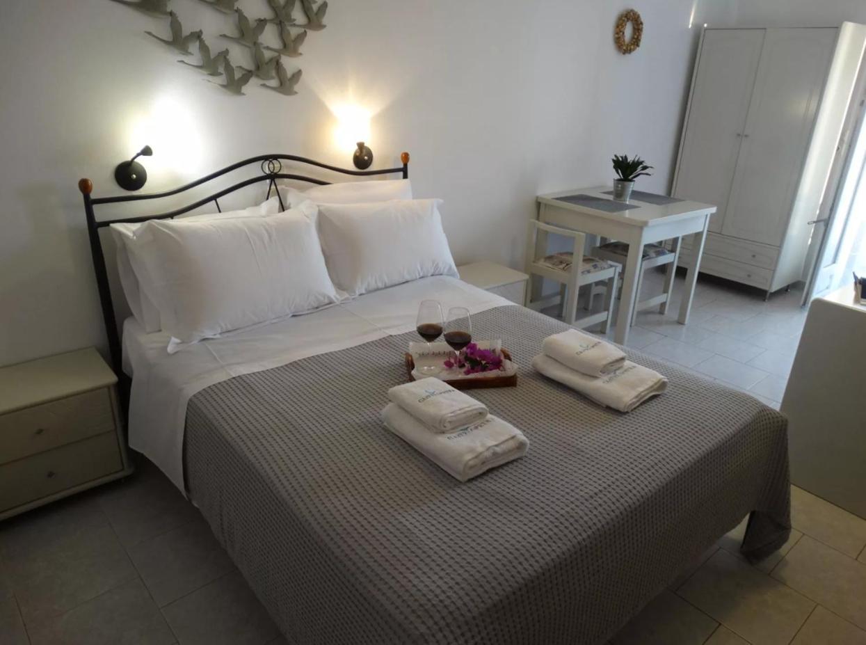Castelopetra Aparthotel Katapola Ngoại thất bức ảnh